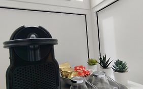 Notarbartolo Room#200